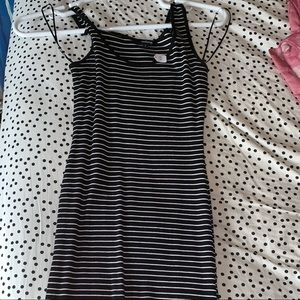 STRIPED WHITE AND BLACK BODYCON DRESS